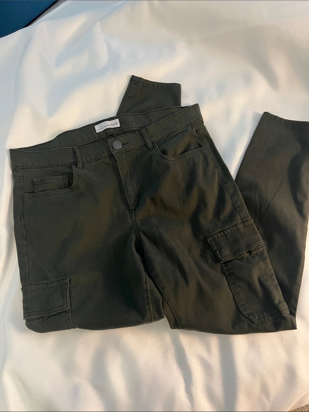 LOFT Cropped Cargo Pants in Olive